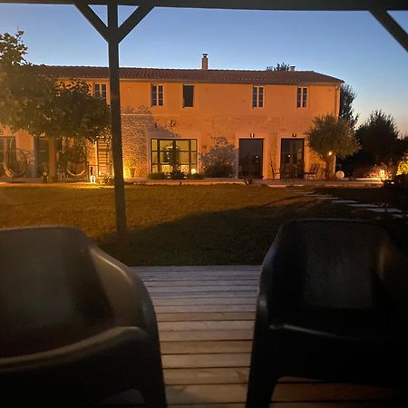 Bed and Breakfast La Chaumeauniere Aigrefeuille-dʼAunis Exteriér fotografie