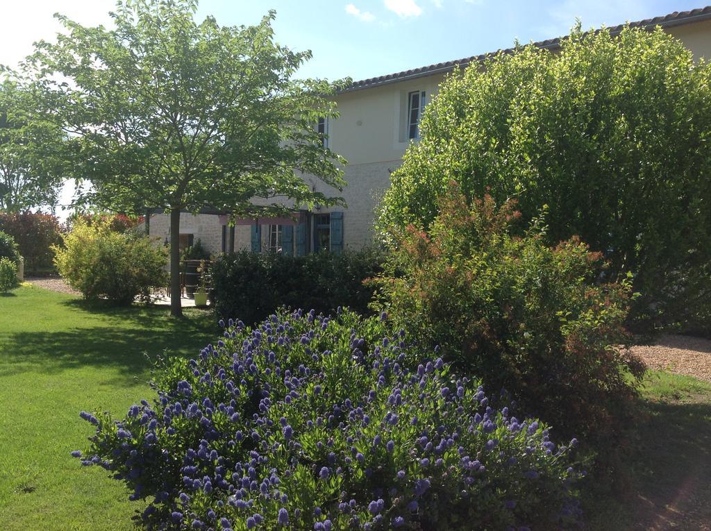Bed and Breakfast La Chaumeauniere Aigrefeuille-dʼAunis Exteriér fotografie